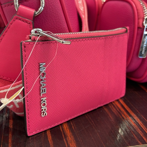 MICHAEL KORS
Jet Set Travel Medium Top Zip Leather Card Case Wallet 
Dragonfruit - Picture 9 of 16